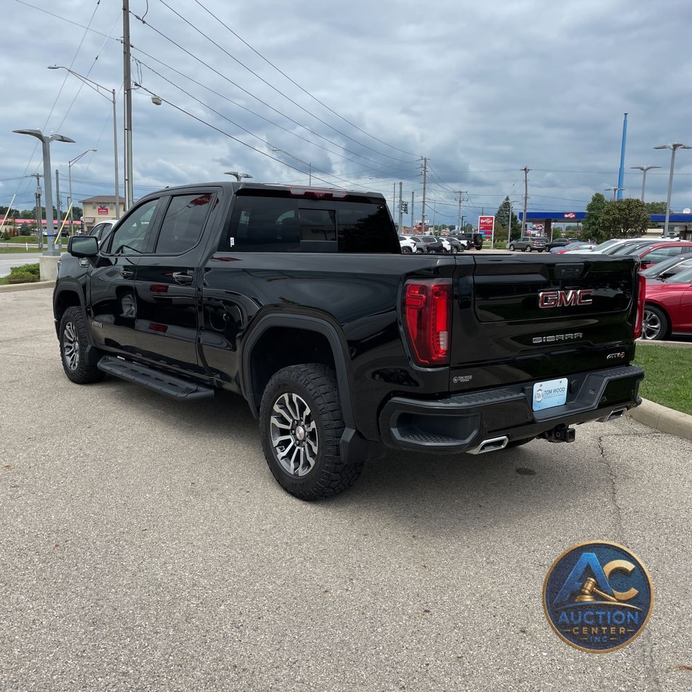 2023 GMC Sierra 1500 AT4