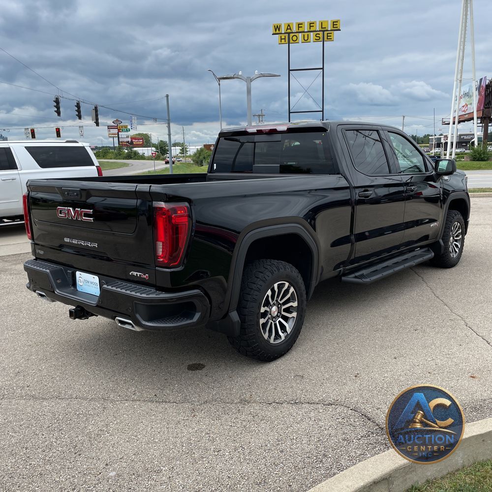 2023 GMC Sierra 1500 AT4