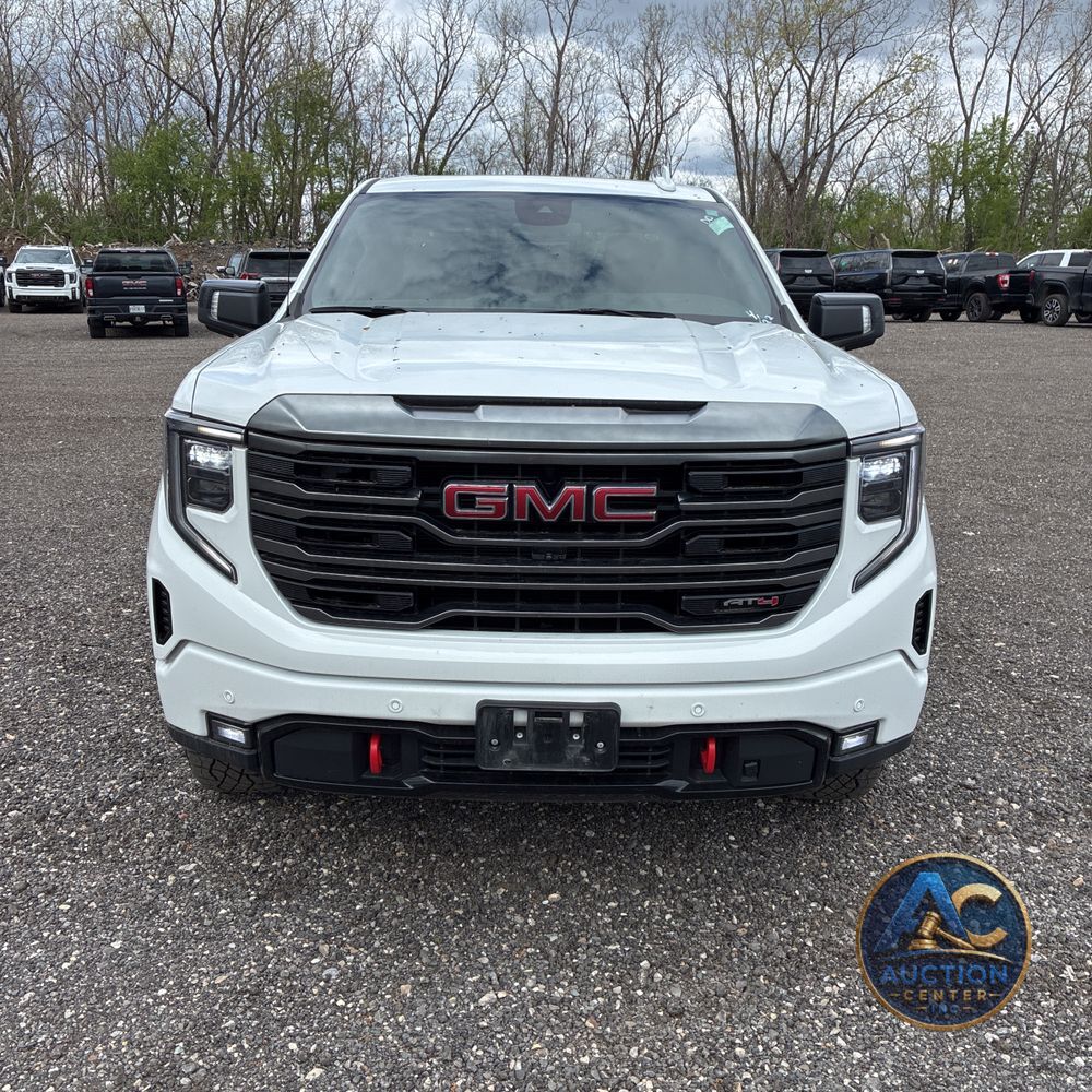 2024 GMC Sierra 1500 AT4