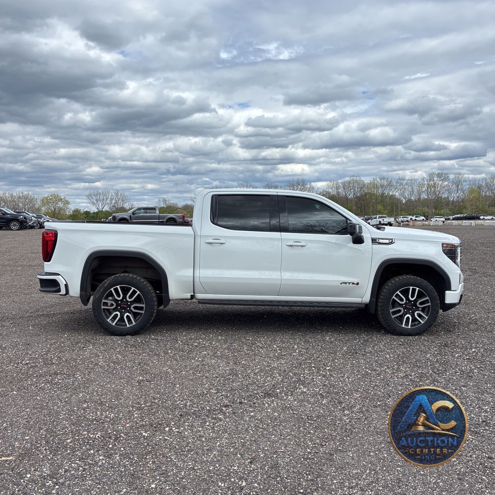2024 GMC Sierra 1500 AT4
