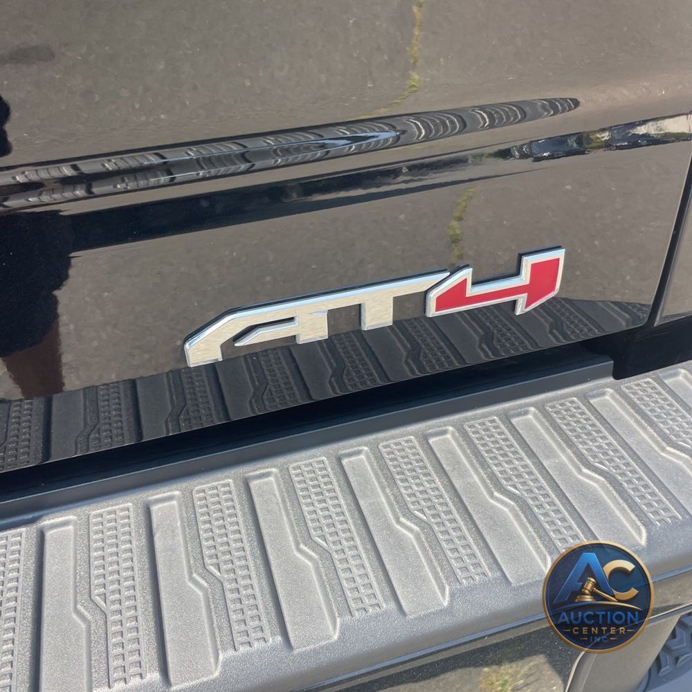 2023 GMC Sierra 1500 AT4