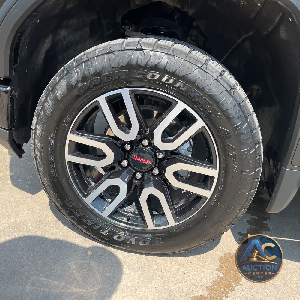 2023 GMC Sierra 1500 AT4