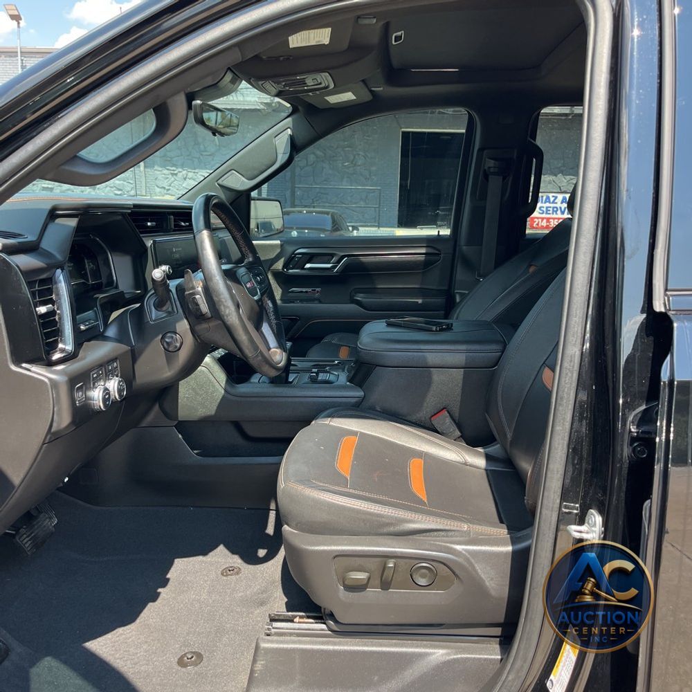 2023 GMC Sierra 1500 AT4