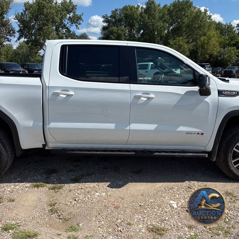 2023 GMC Sierra 1500 AT4