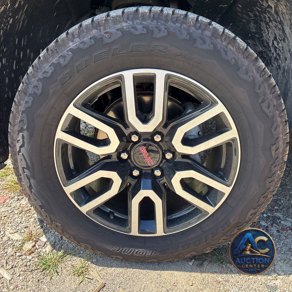 2023 GMC Sierra 1500 AT4
