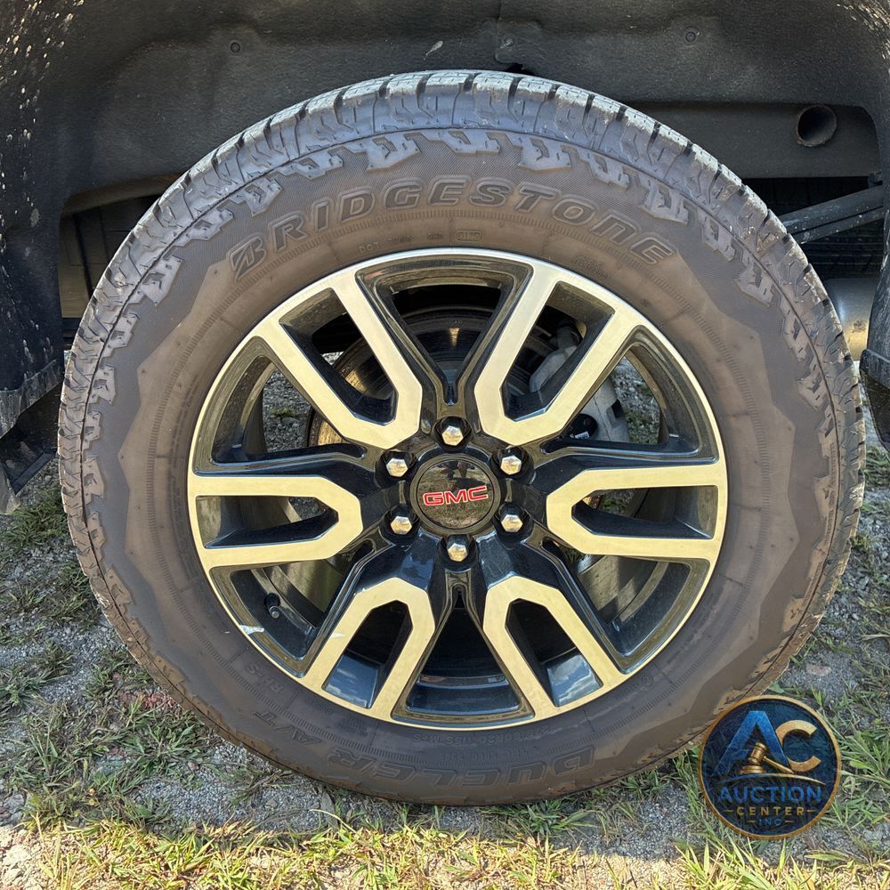 2023 GMC Sierra 1500 AT4