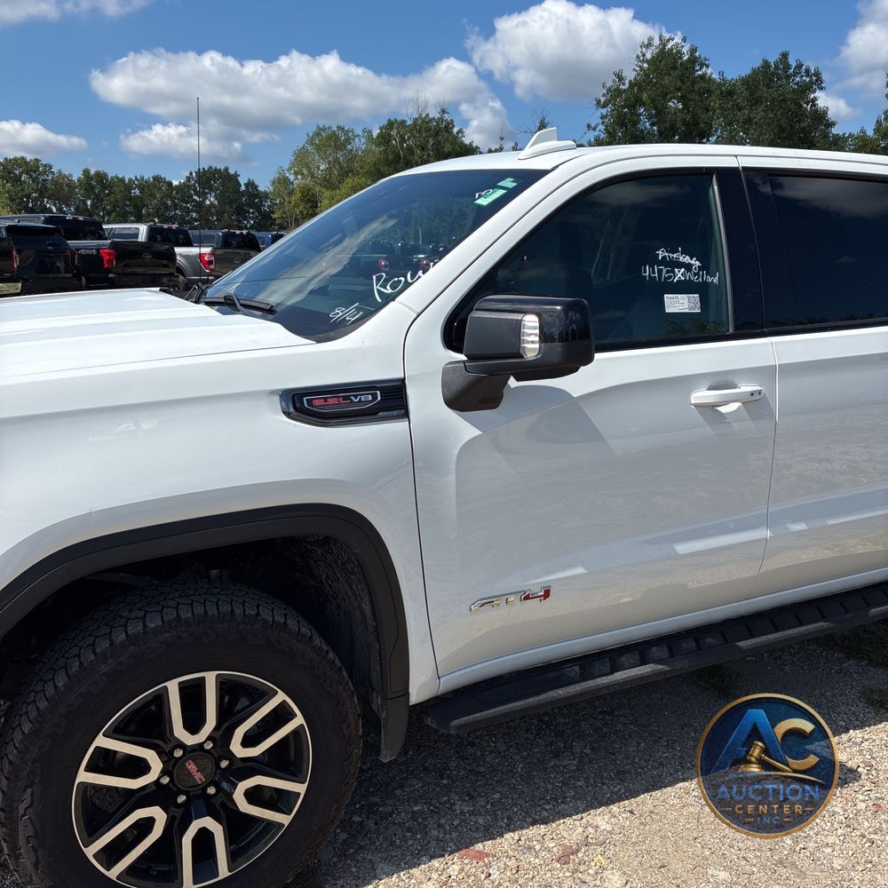 2023 GMC Sierra 1500 AT4