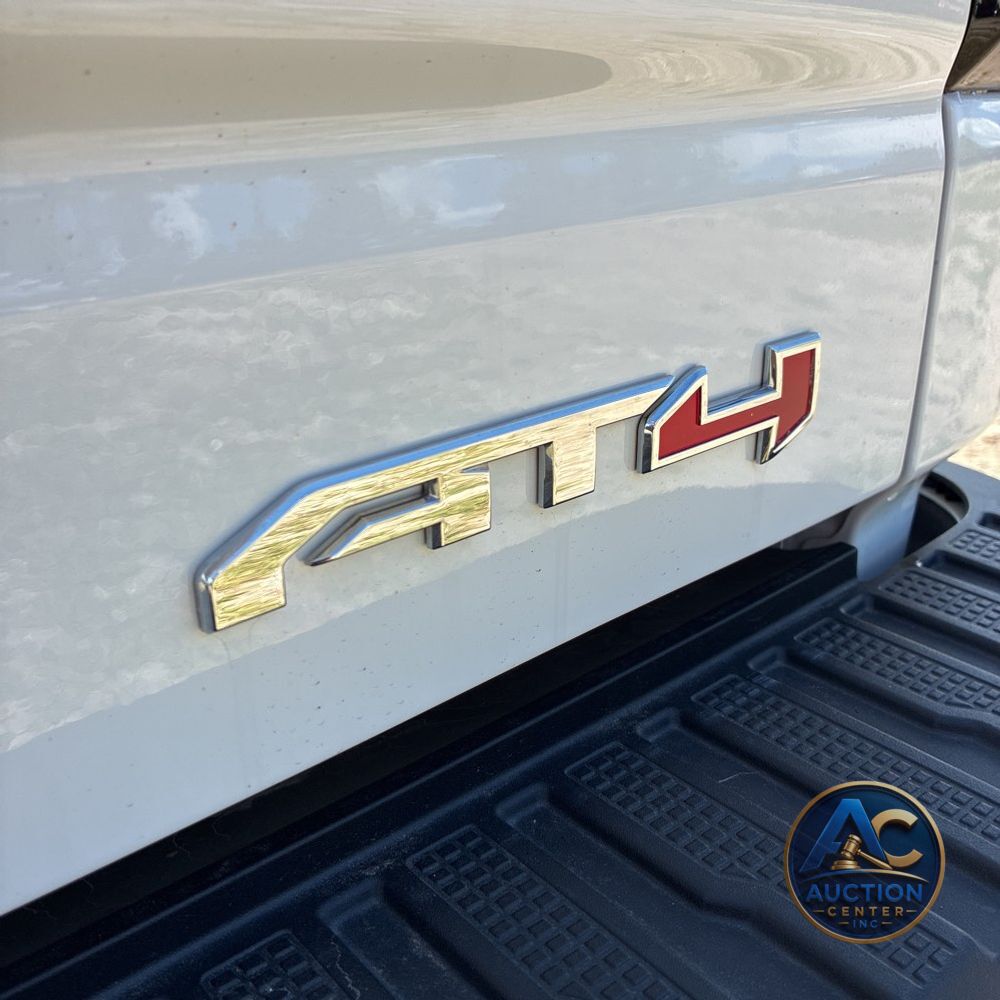 2023 GMC Sierra 1500 AT4