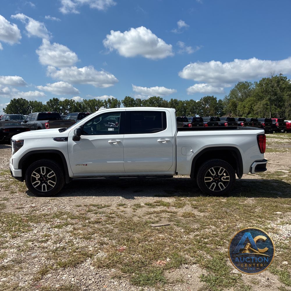2023 GMC Sierra 1500 AT4
