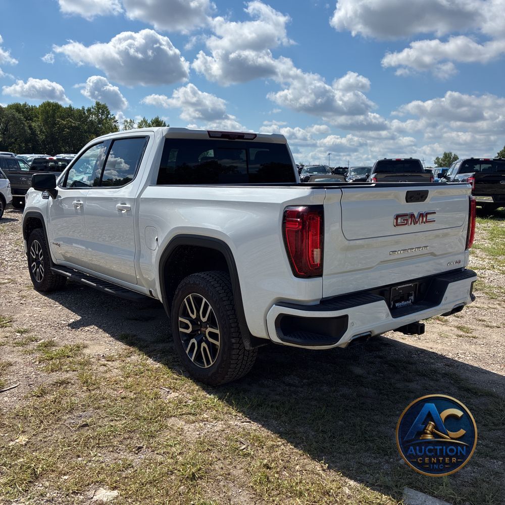 2023 GMC Sierra 1500 AT4