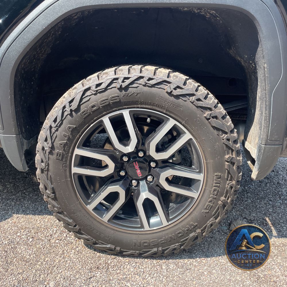 2023 GMC Sierra 1500 AT4