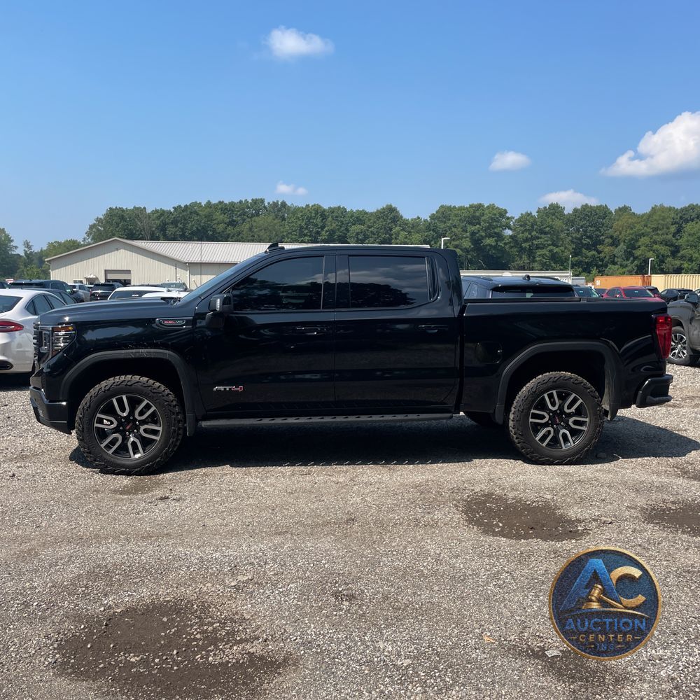 2023 GMC Sierra 1500 AT4