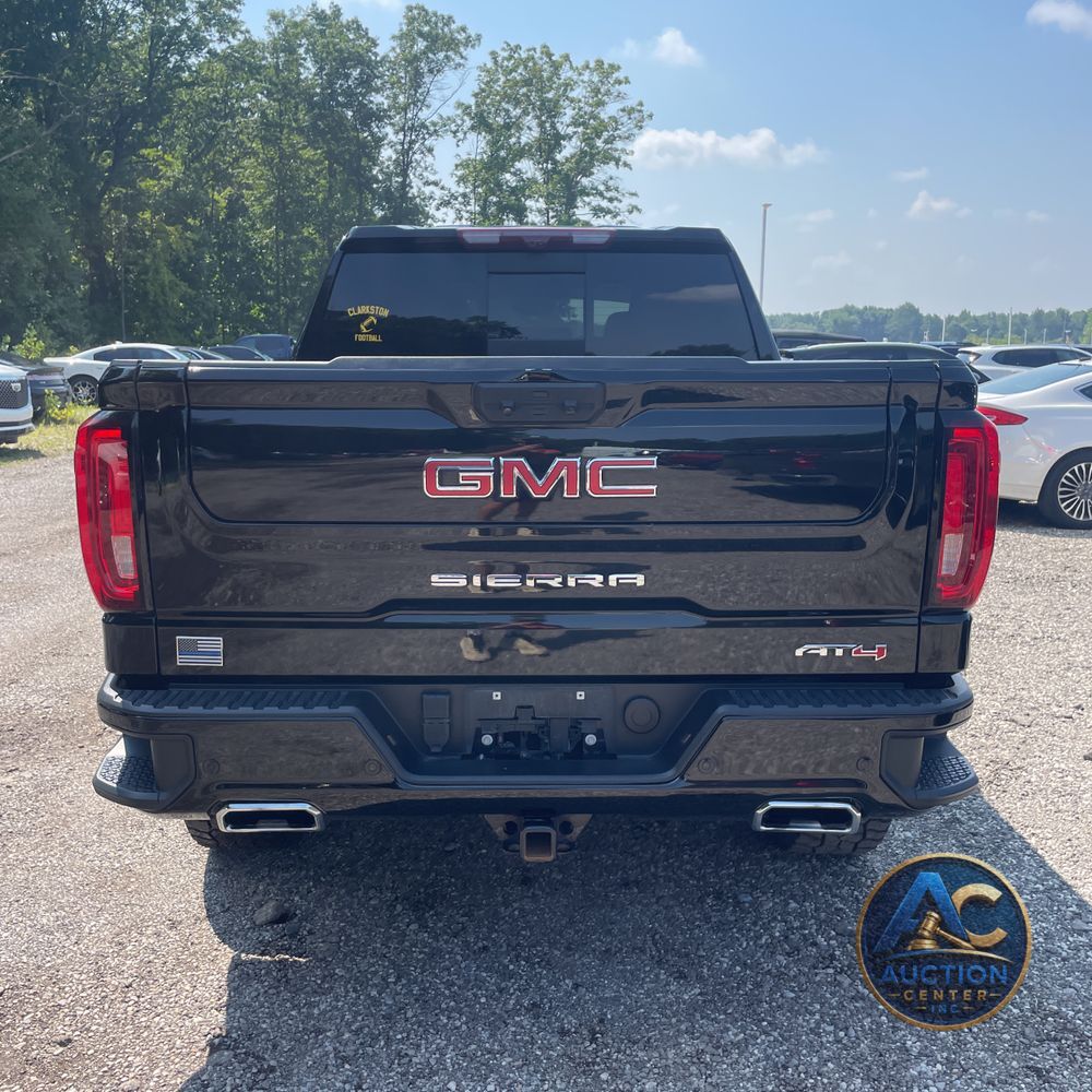 2023 GMC Sierra 1500 AT4