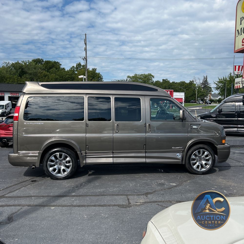 2023 GMC Savana 2500