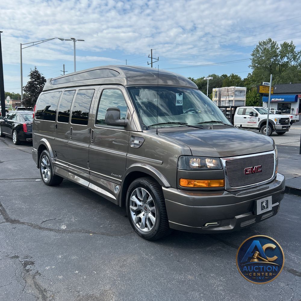 2023 GMC Savana 2500