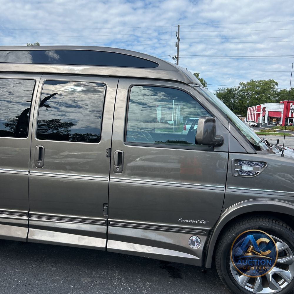 2023 GMC Savana 2500