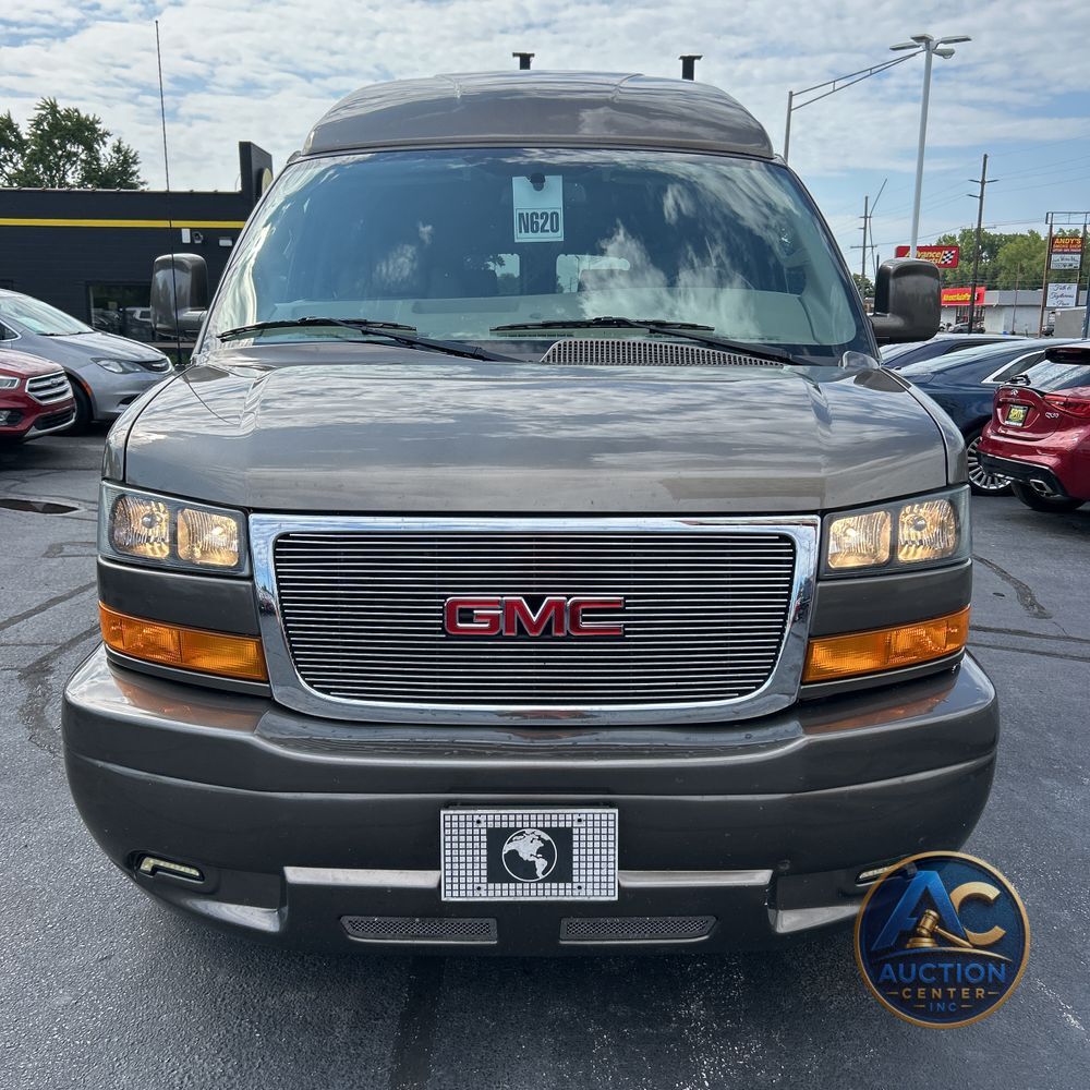 2023 GMC Savana 2500