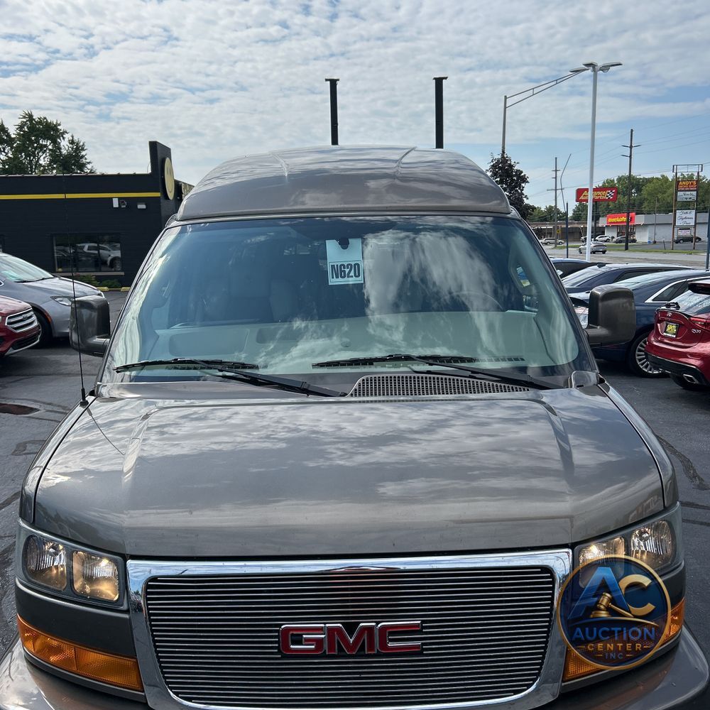2023 GMC Savana 2500
