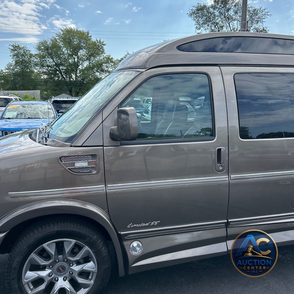 2023 GMC Savana 2500