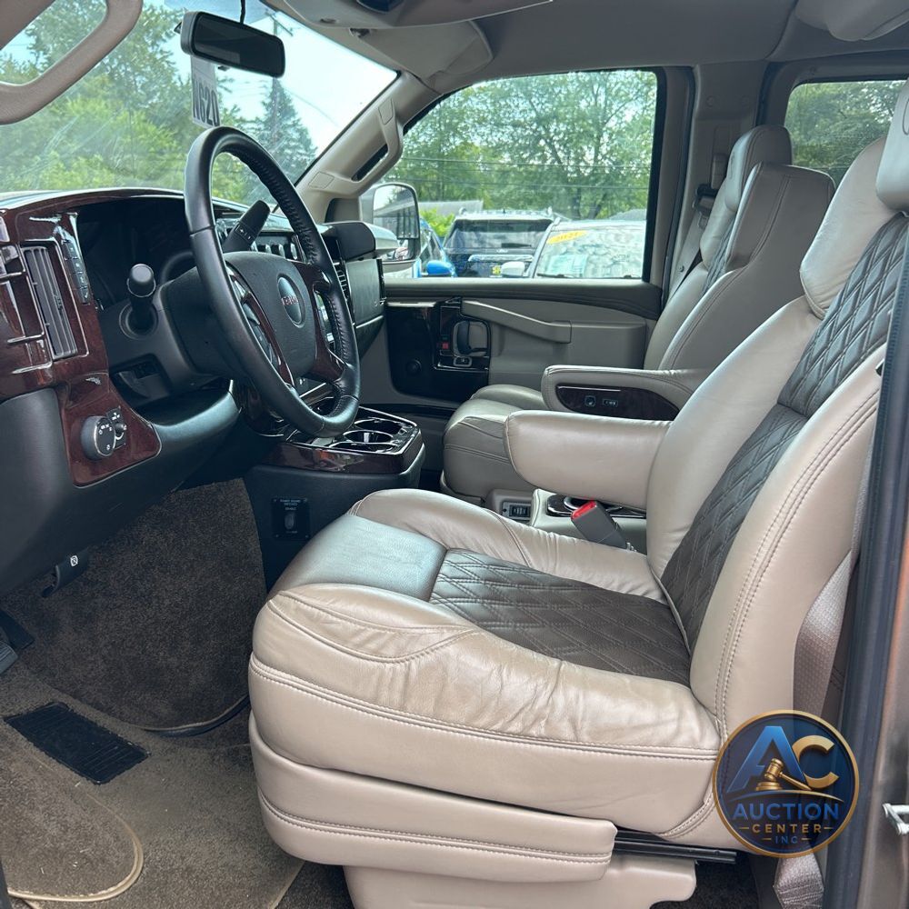 2023 GMC Savana 2500