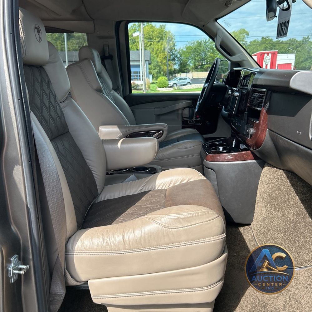 2023 GMC Savana 2500