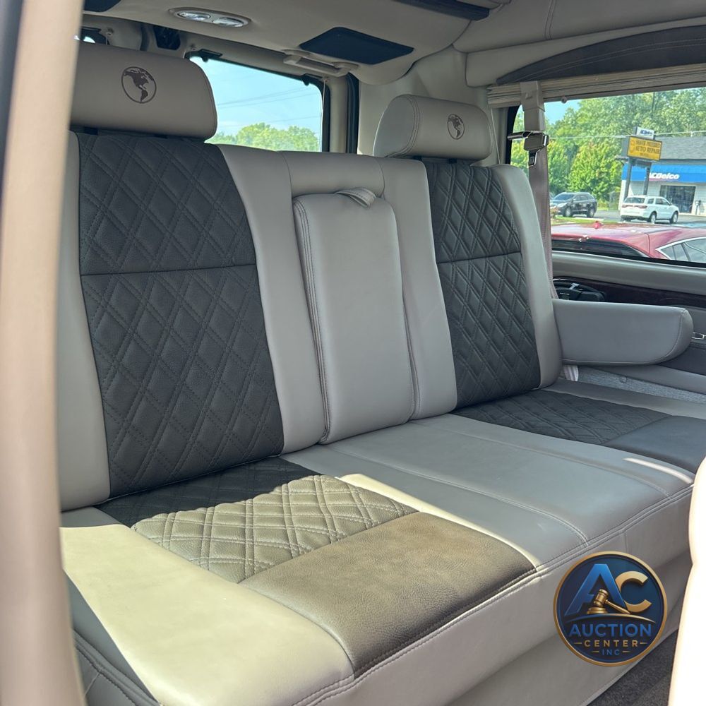 2023 GMC Savana 2500