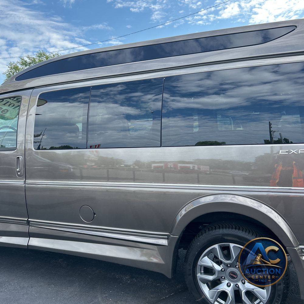 2023 GMC Savana 2500