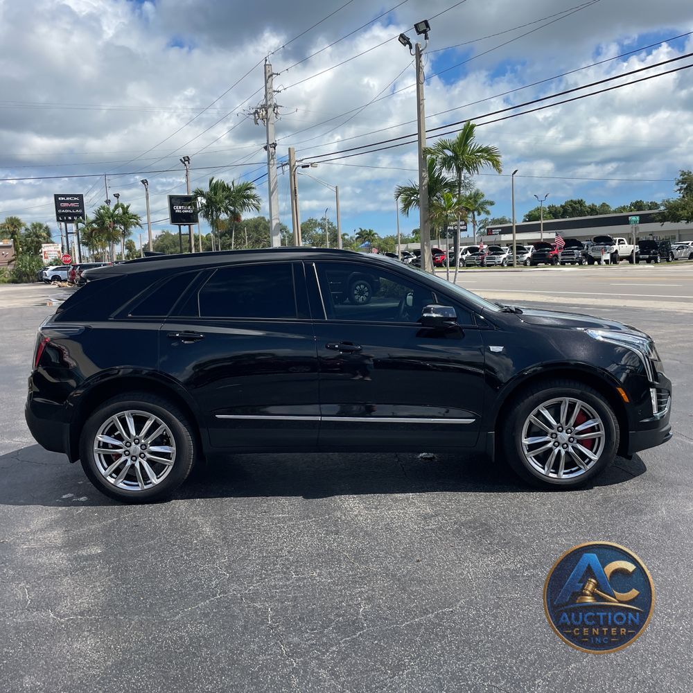 2025 Cadillac XT5 Sport