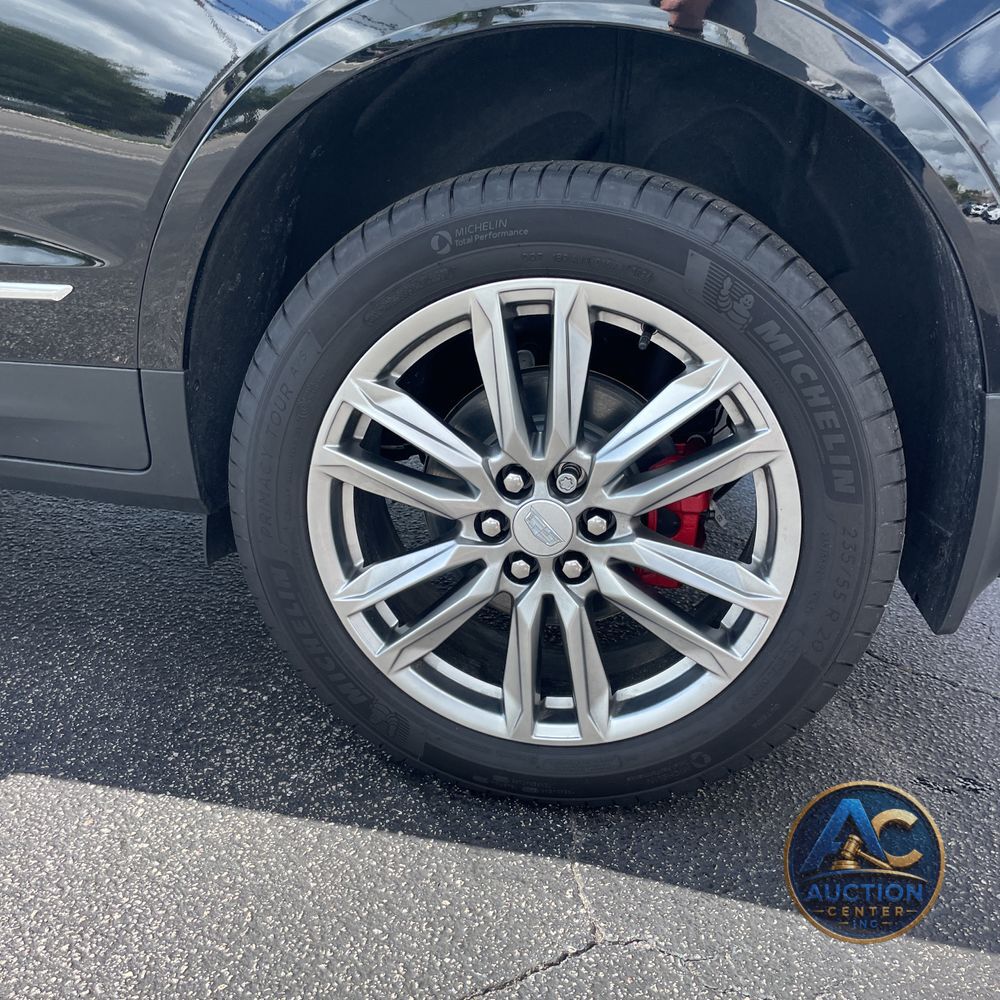 2025 Cadillac XT5 Sport
