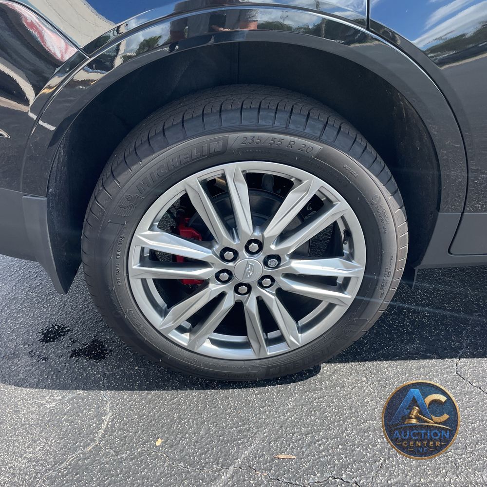 2025 Cadillac XT5 Sport