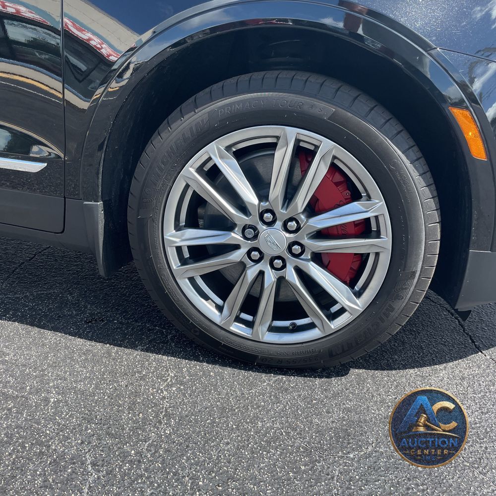 2025 Cadillac XT5 Sport
