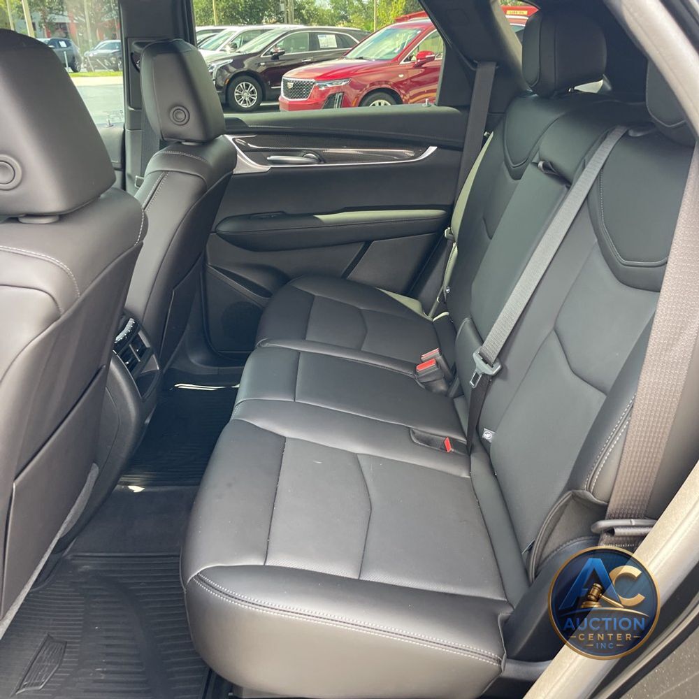2025 Cadillac XT5 Sport