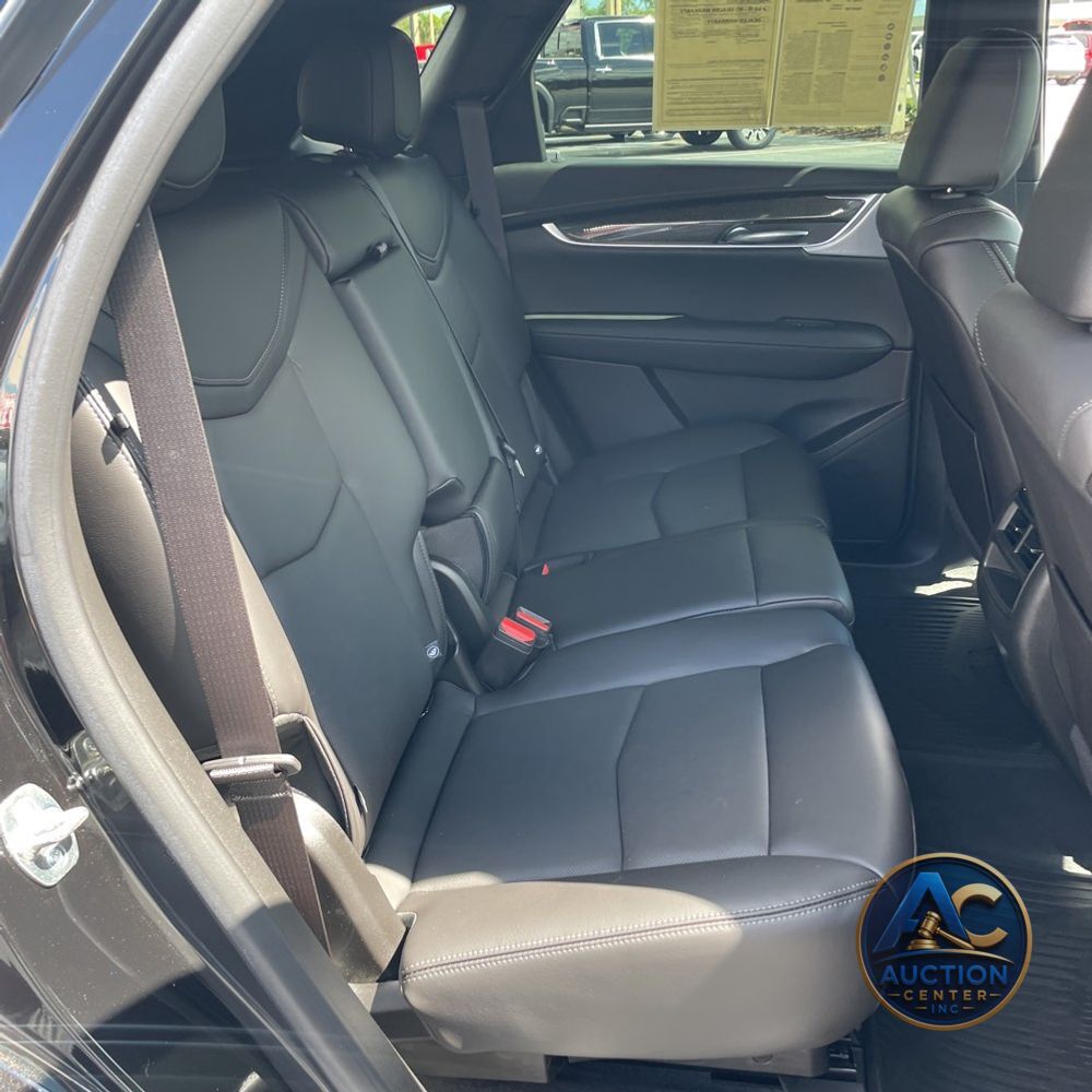 2025 Cadillac XT5 Sport