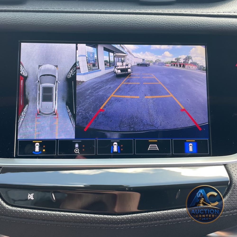 2025 Cadillac XT5 Sport