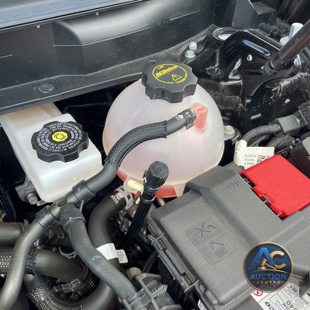 2025 Cadillac XT5 Sport