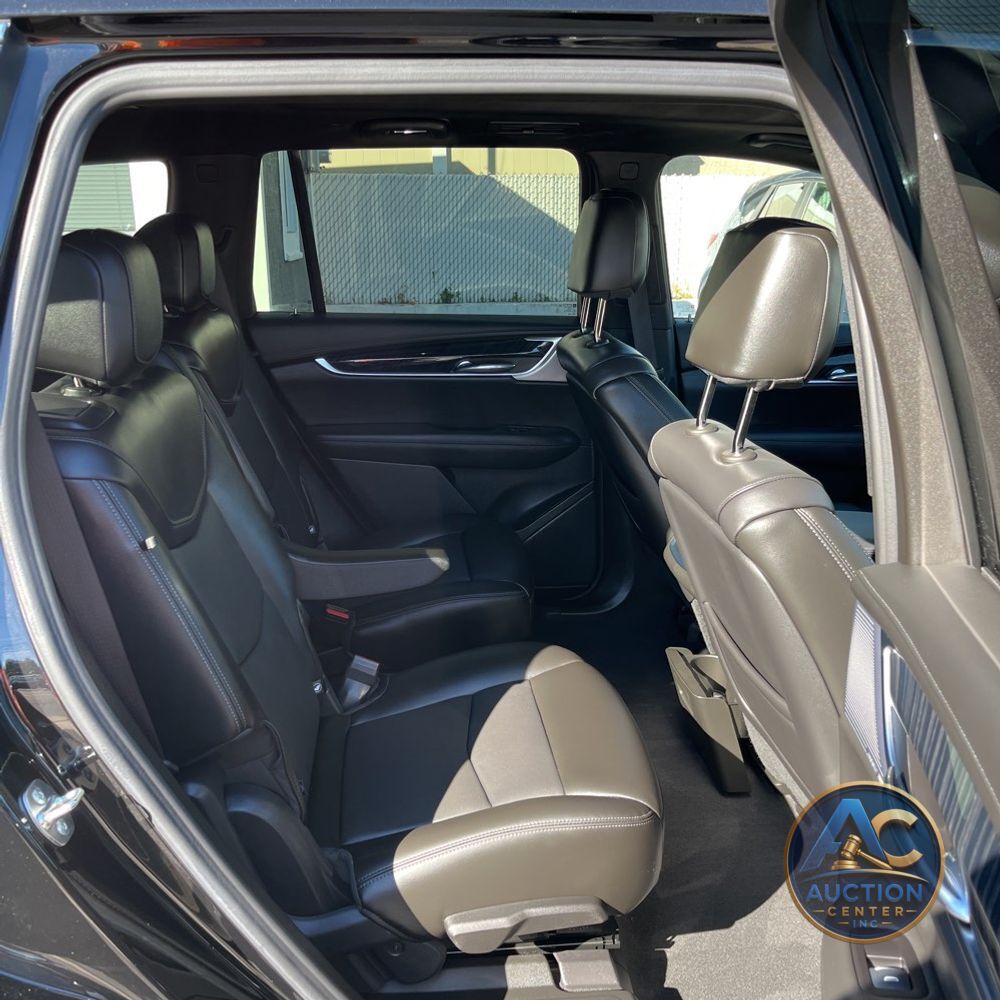 2025 Cadillac XT6 Premium Luxury
