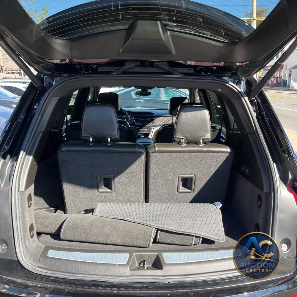 2025 Cadillac XT6 Premium Luxury
