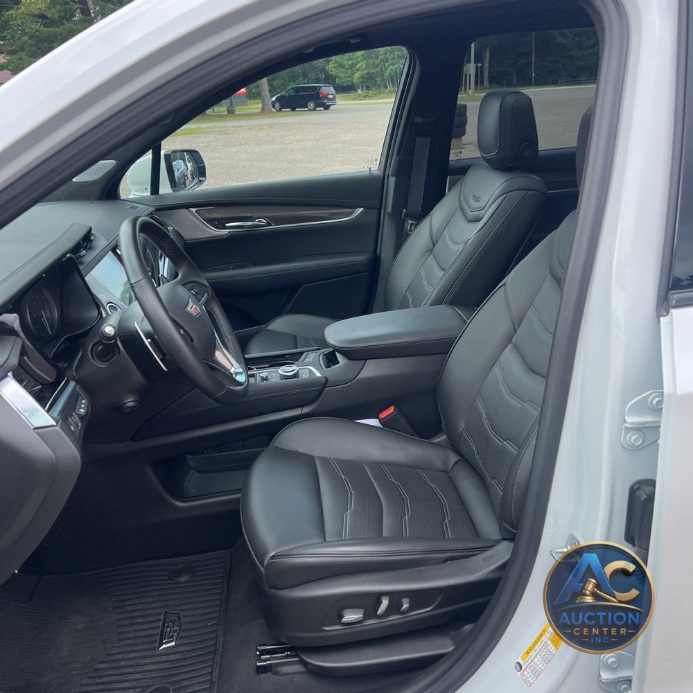 2024 Cadillac XT6 Sport