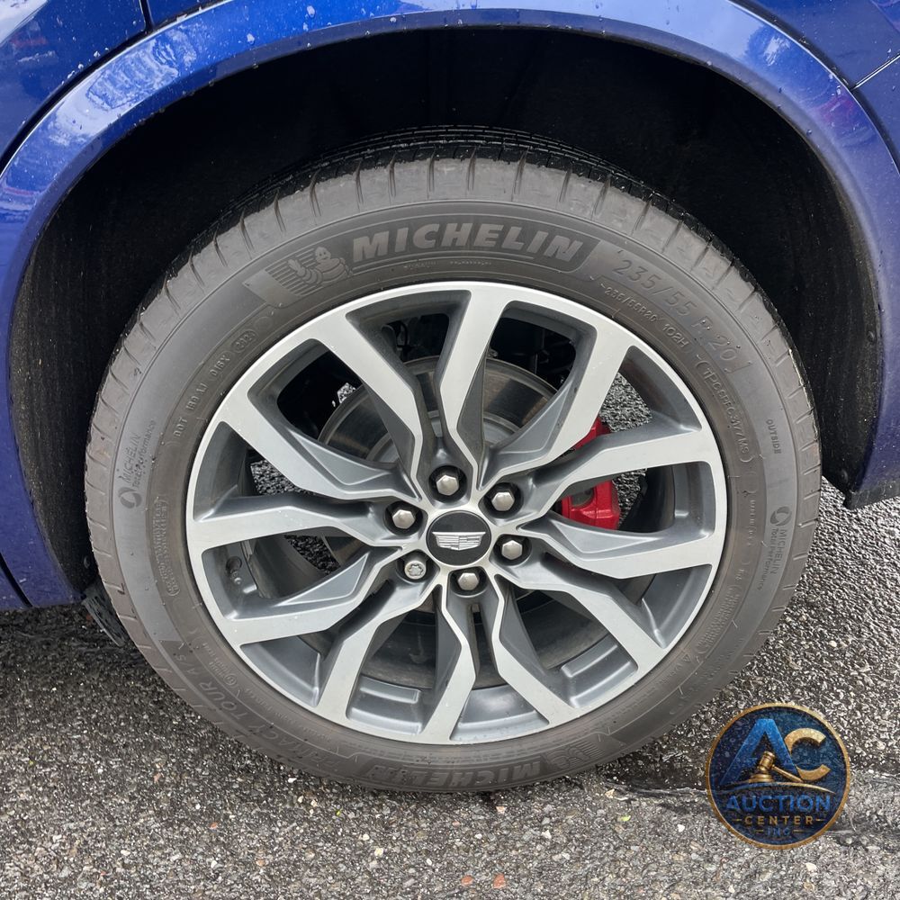 2025 Cadillac XT6 Sport