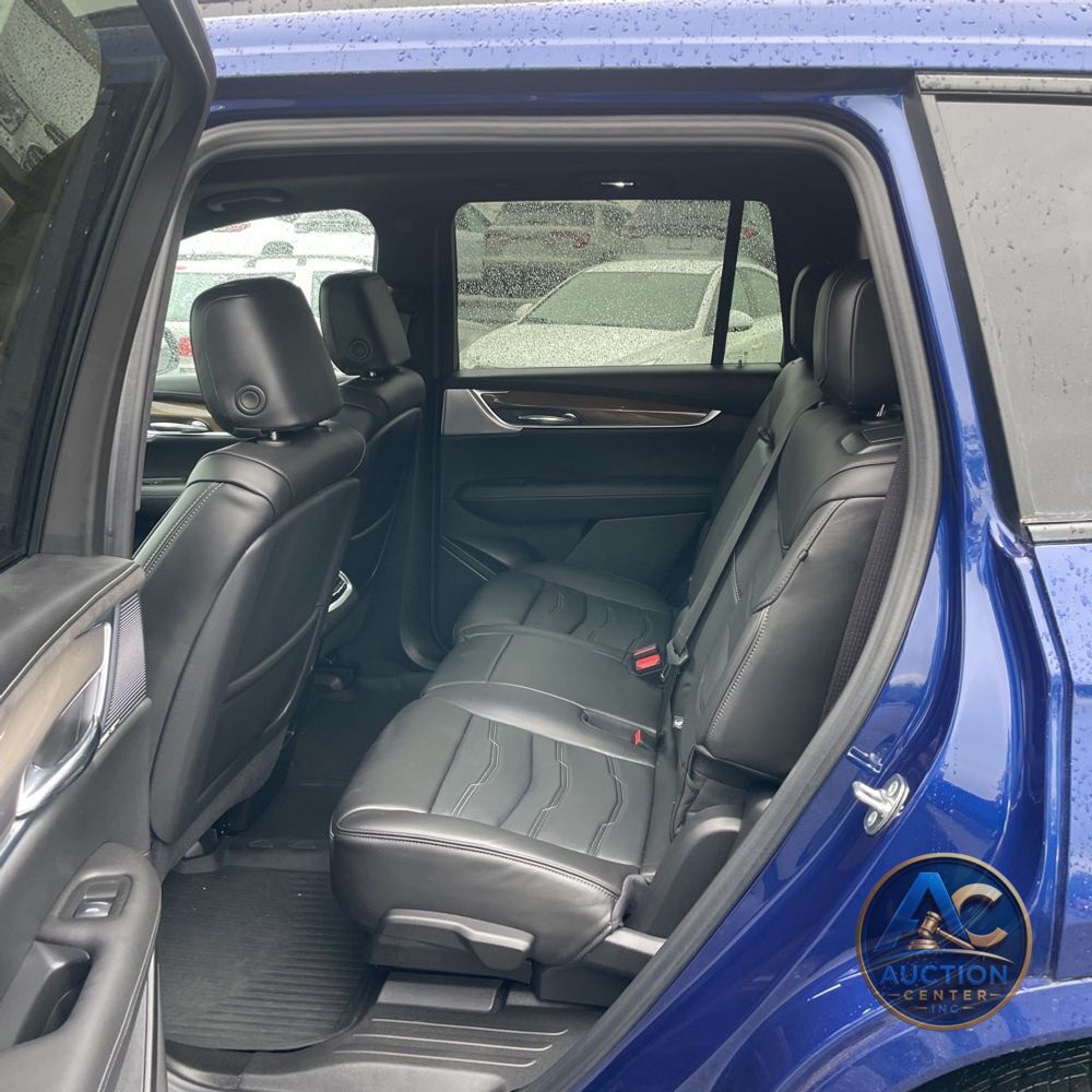 2025 Cadillac XT6 Sport