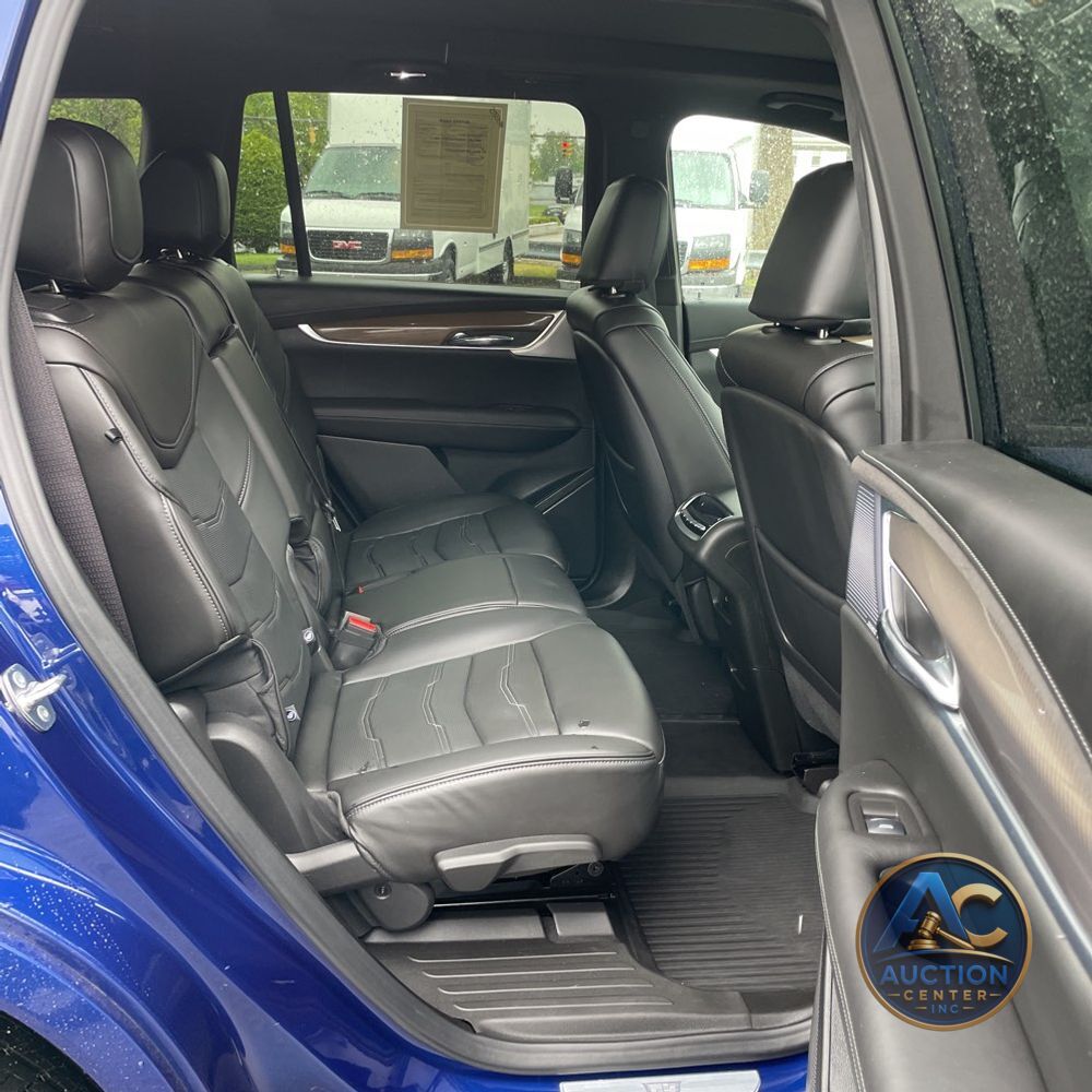2025 Cadillac XT6 Sport