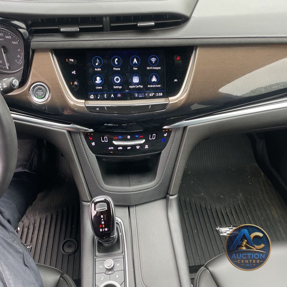 2025 Cadillac XT6 Sport