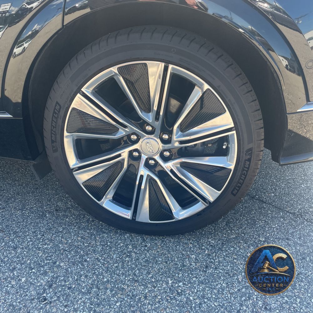 2024 Cadillac LYRIQ Luxury 3