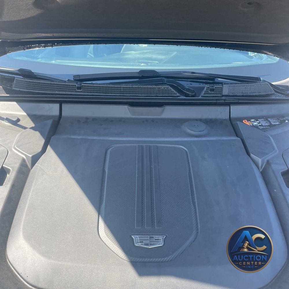 2024 Cadillac LYRIQ Luxury 3