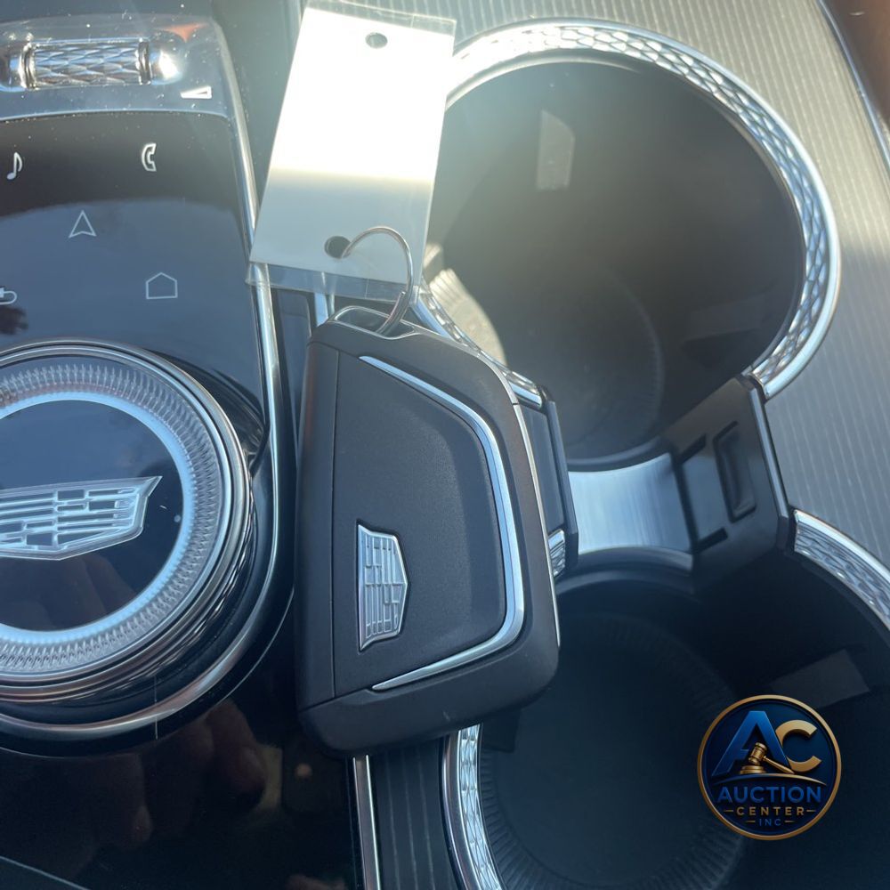 2024 Cadillac LYRIQ Luxury 3