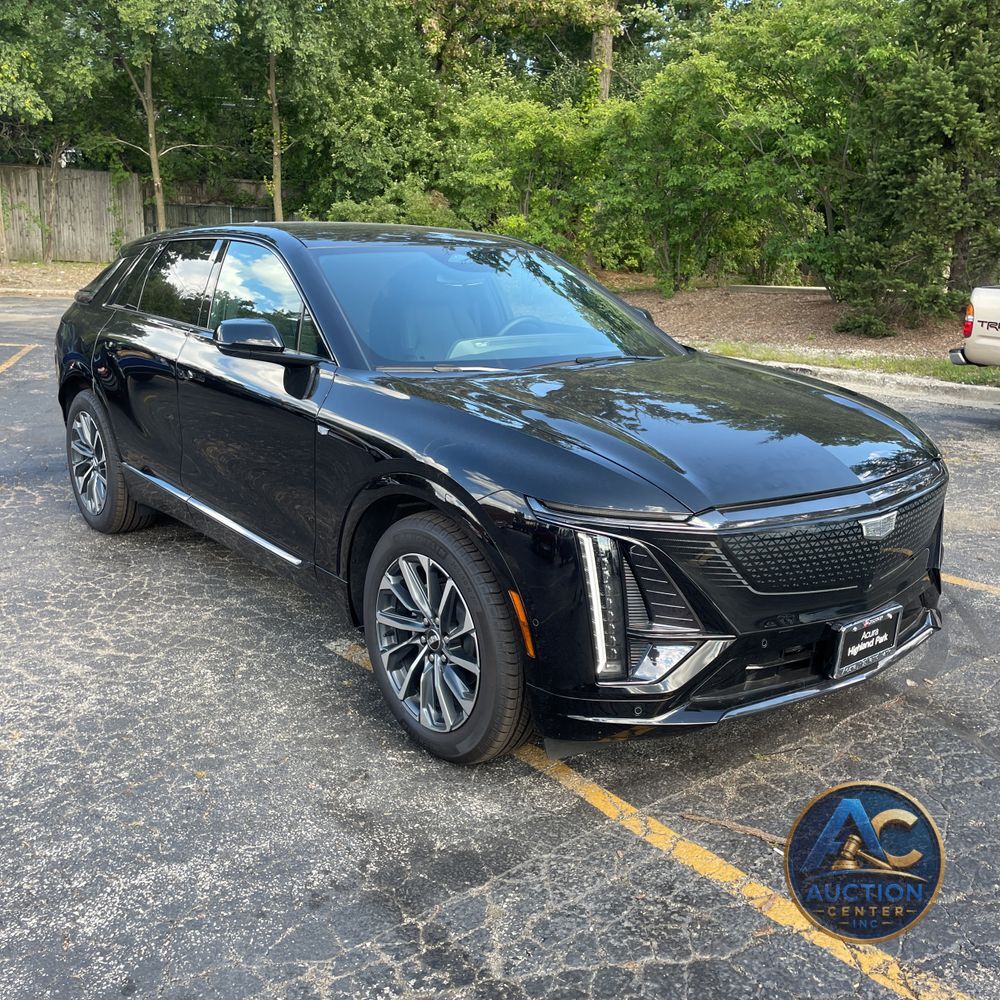 2025 Cadillac Lyriq Sport 1
