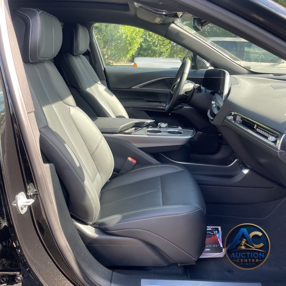 2025 Cadillac Lyriq Sport 1