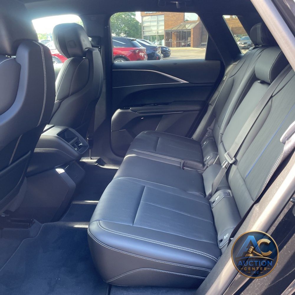 2025 Cadillac Lyriq Sport 1