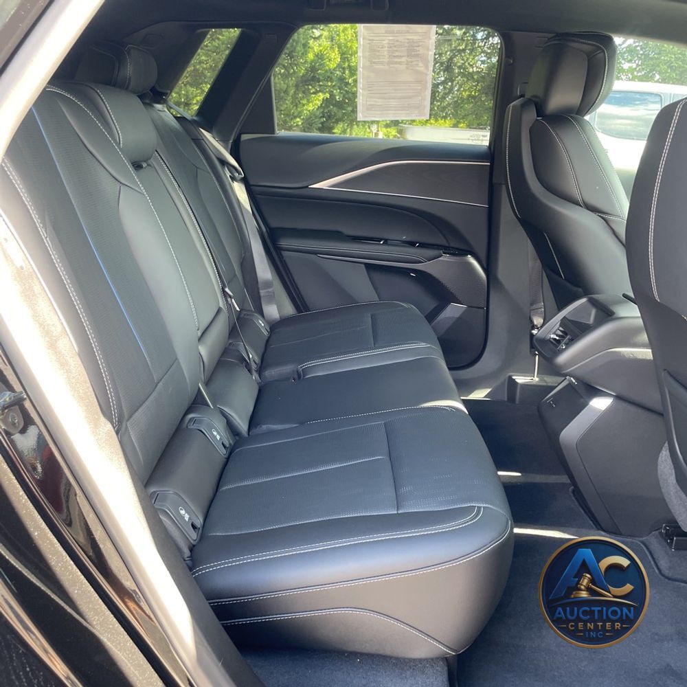 2025 Cadillac Lyriq Sport 1