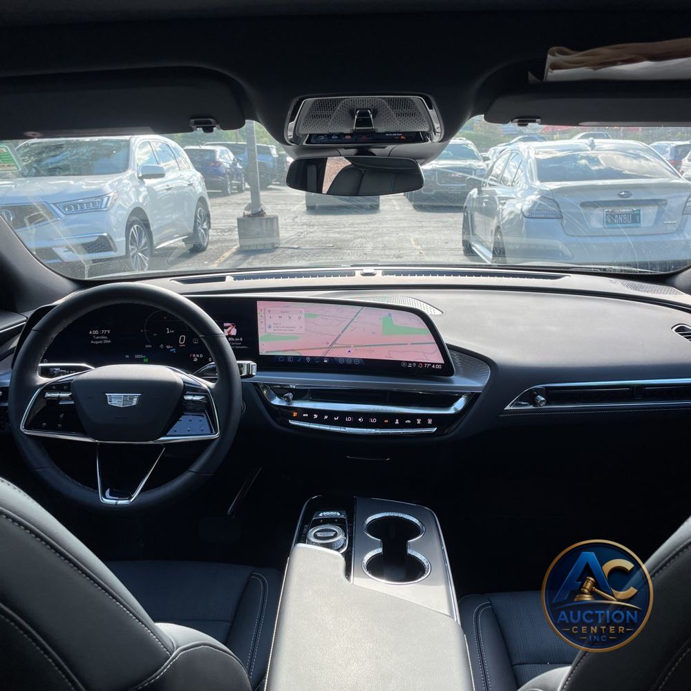 2025 Cadillac Lyriq Sport 1